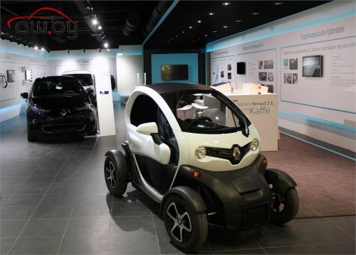 Renault    Renault Electric Vehicle Experience Center  .