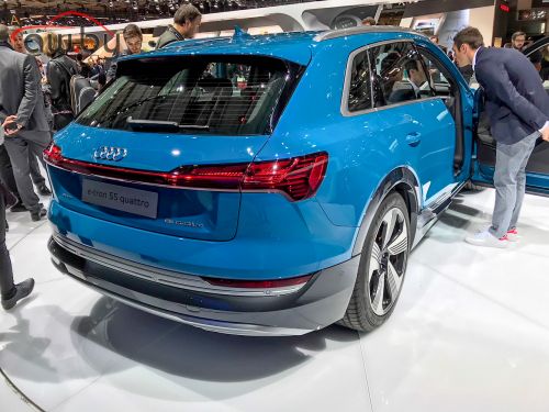 Audi e-tron:     